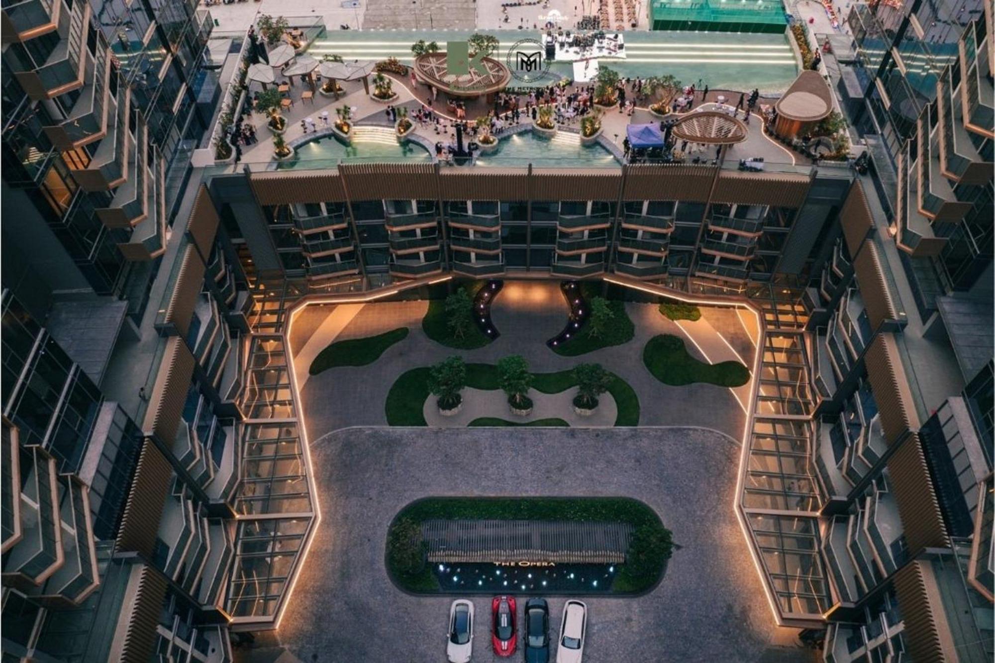 The Metropole Opera Residence By Kaystay Хошимин Екстериор снимка